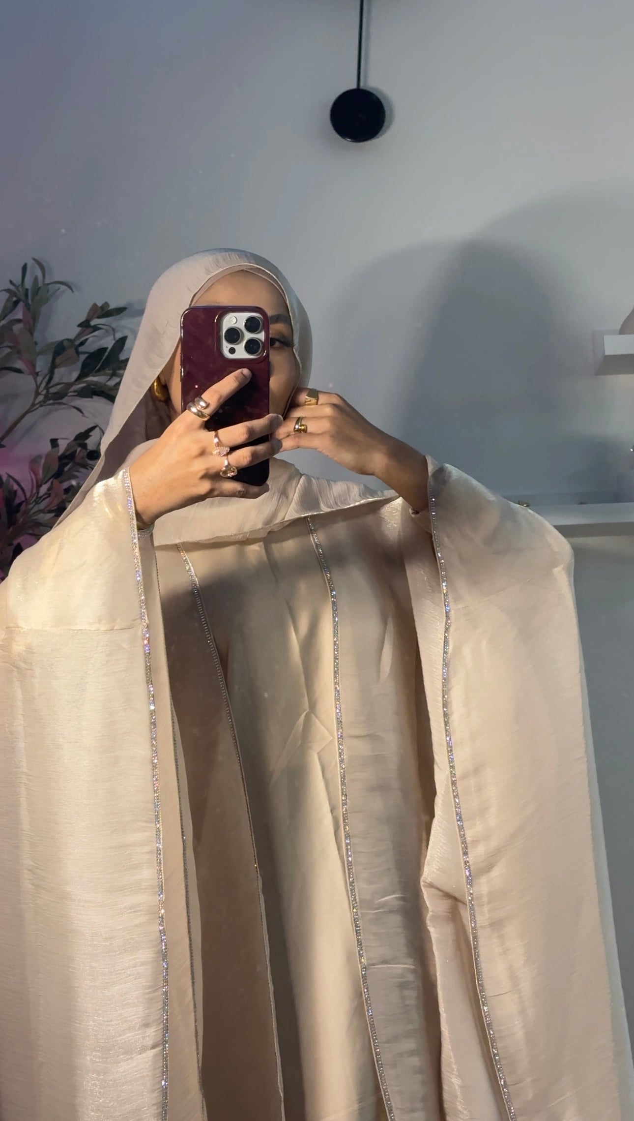 Midhat in beige