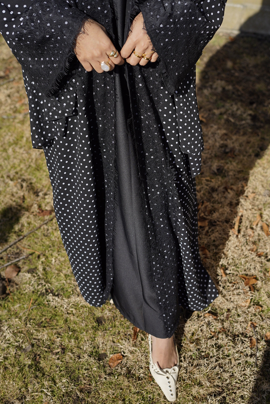 Dot & lace Abaya