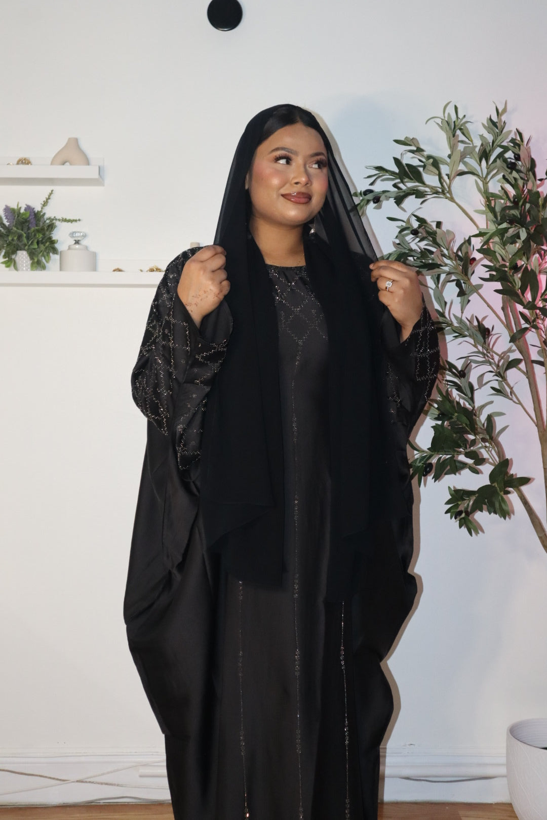 Butterfly abaya in black