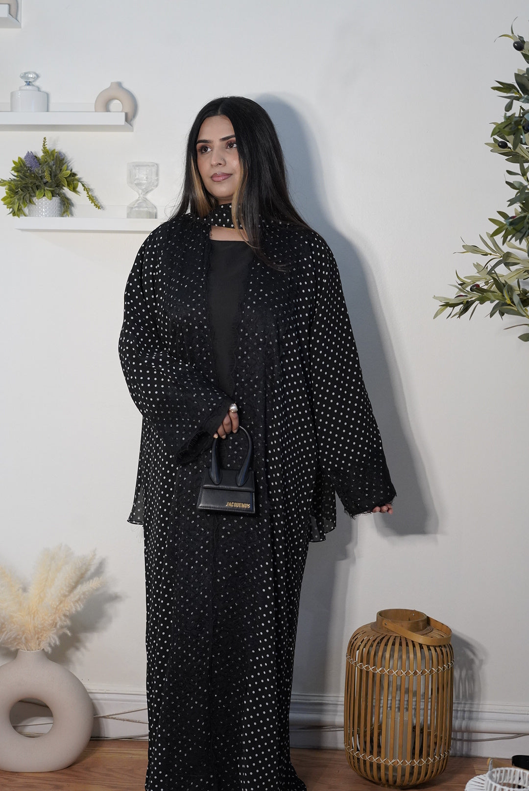 Dot & lace Abaya