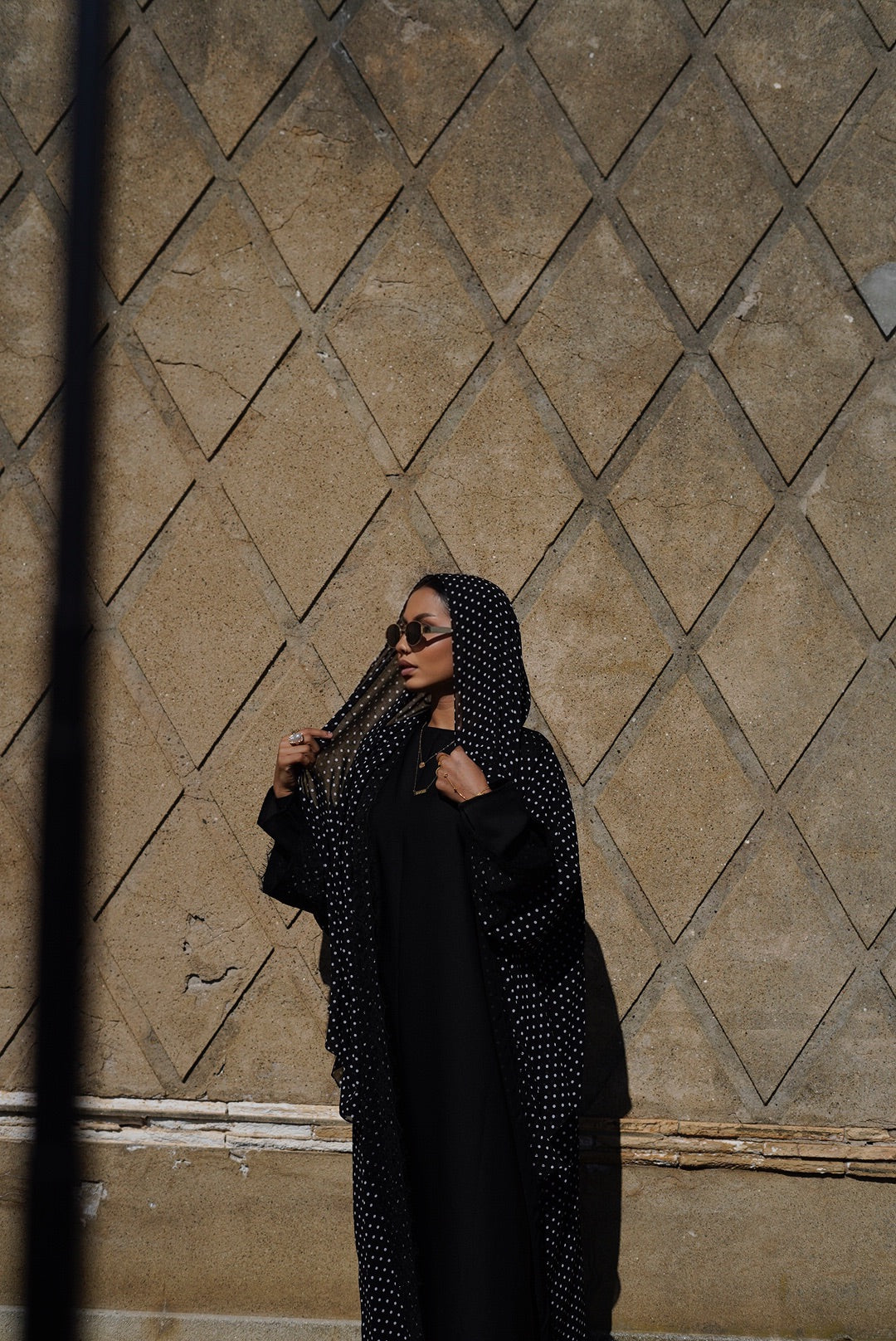Dot & lace Abaya