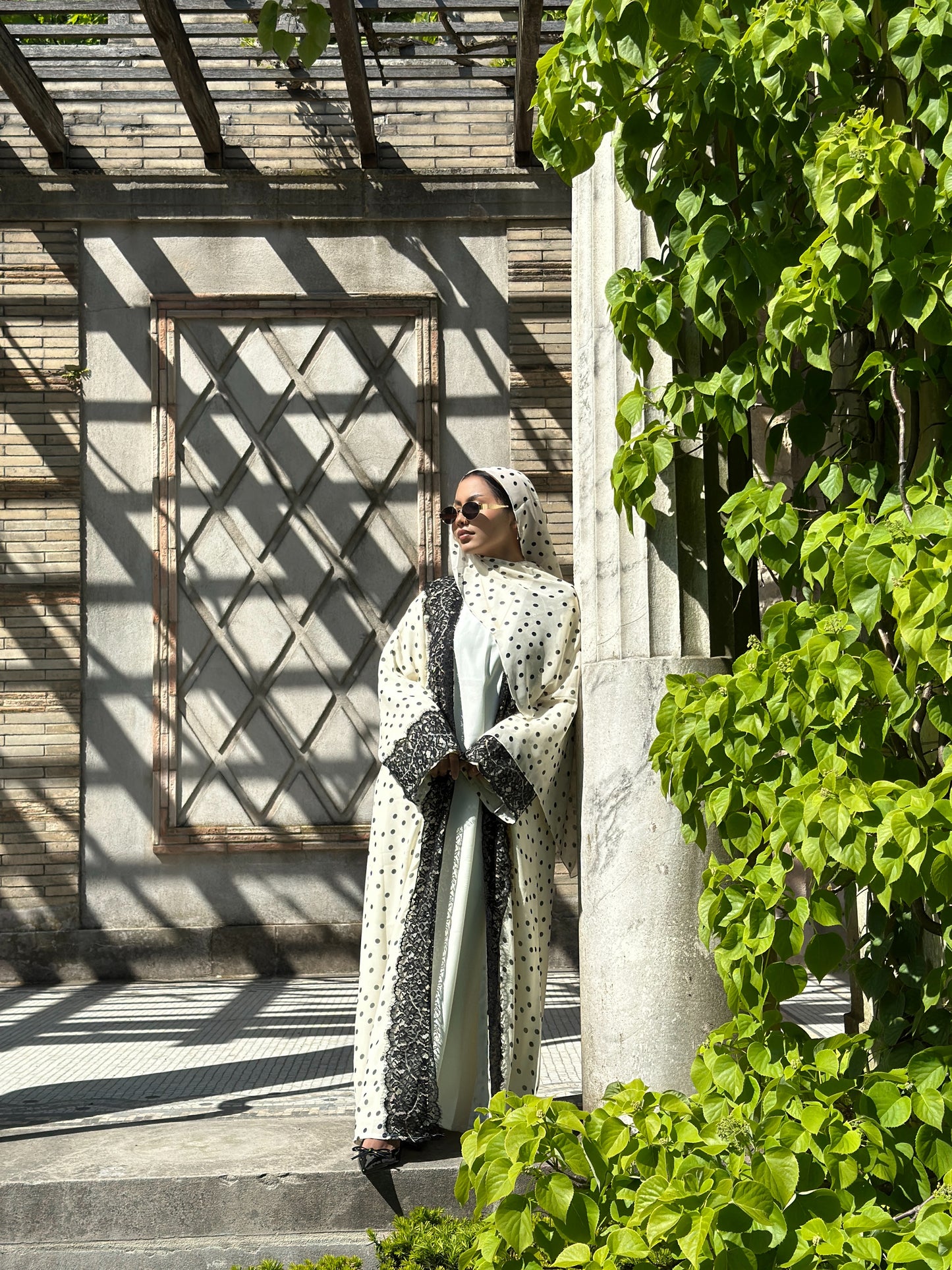Lace polka dot abaya